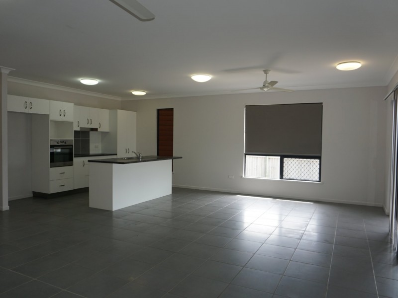 42 Scenic Crescent, Bowen QLD 4805