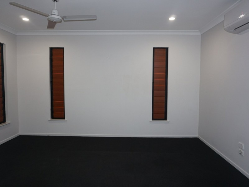 42 Scenic Crescent, Bowen QLD 4805