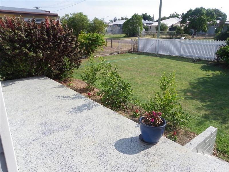 12 Korah Street, Bowen QLD 4805