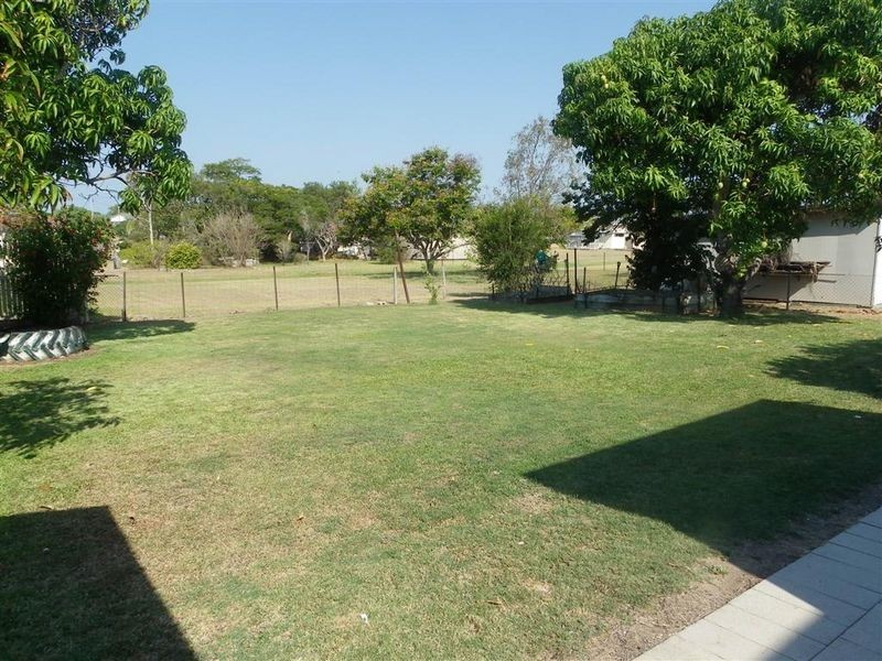 12 Korah Street, Bowen QLD 4805