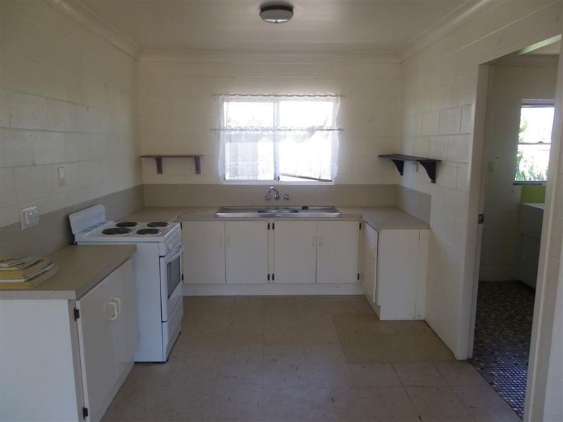 3/18 Poole Street, Bowen QLD 4805