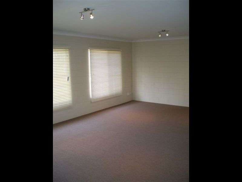 2/51 Leichhardt Street, Bowen QLD 4805