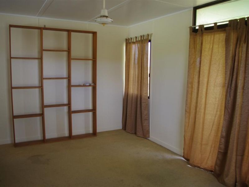 28 Lascelles Street, Bowen QLD 4805