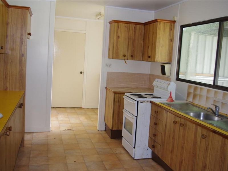 28 Lascelles Street, Bowen QLD 4805