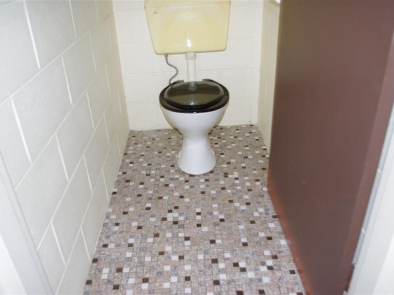 2/18 Poole Street, Bowen QLD 4805