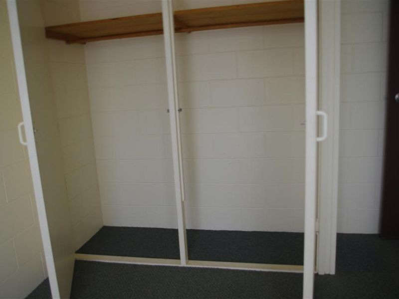 2/18 Poole Street, Bowen QLD 4805