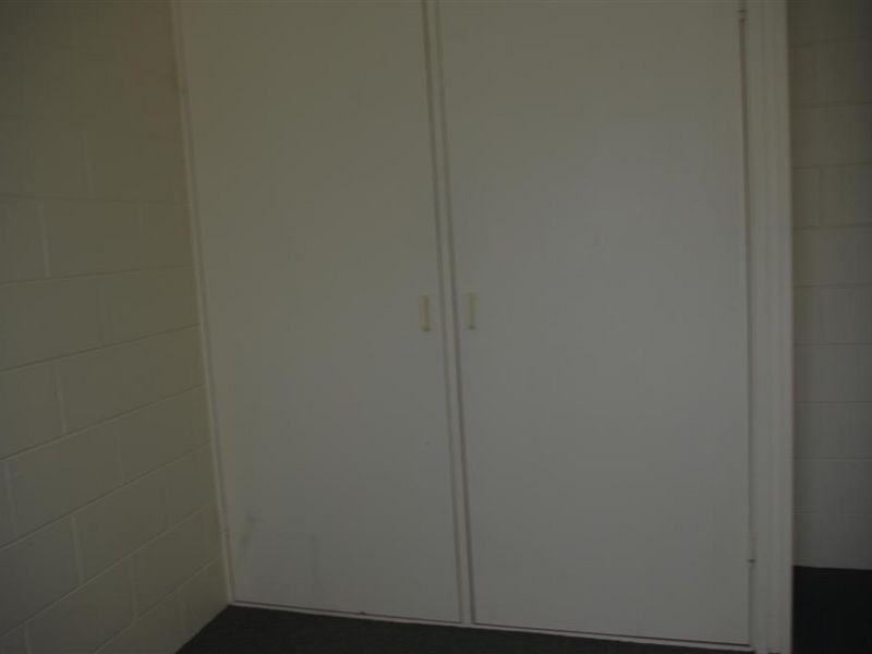 2/18 Poole Street, Bowen QLD 4805