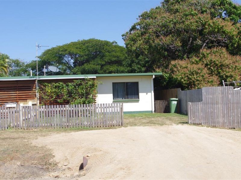 2/7 Brisbane Street, Bowen QLD 4805
