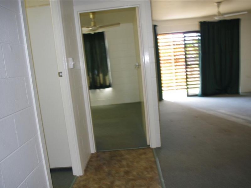 2/7 Brisbane Street, Bowen QLD 4805