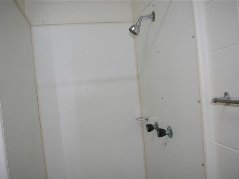 2/7 Brisbane Street, Bowen QLD 4805