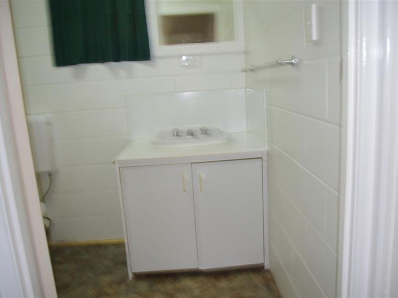 2/7 Brisbane Street, Bowen QLD 4805