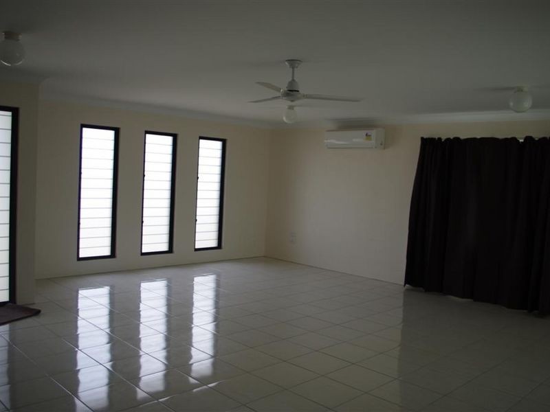 16 Silk Road, Bowen QLD 4805