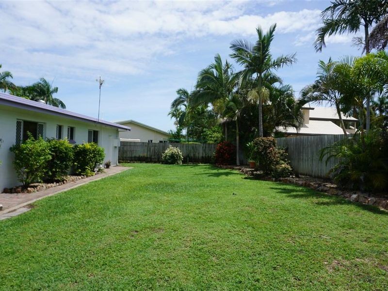 8 Troyon Court, Bowen QLD 4805