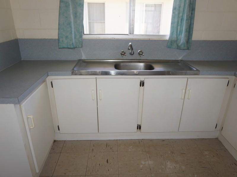 Unit 4/18 Poole Street, Bowen QLD 4805