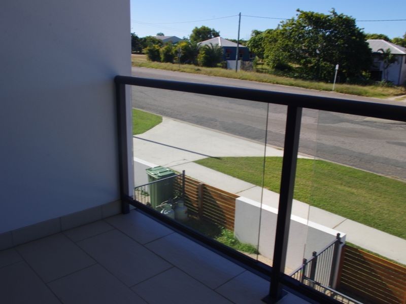 9/74a Powell Street, Bowen QLD 4805