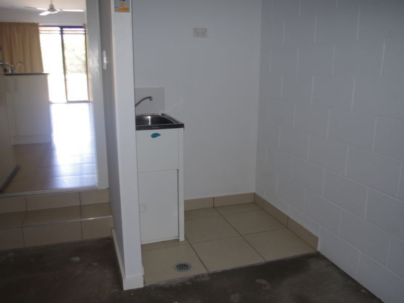 9/74a Powell Street, Bowen QLD 4805