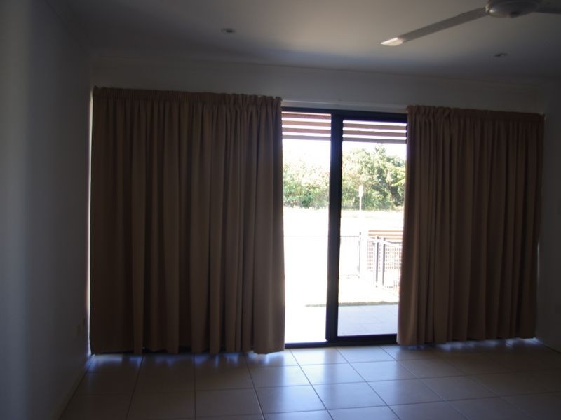 9/74a Powell Street, Bowen QLD 4805