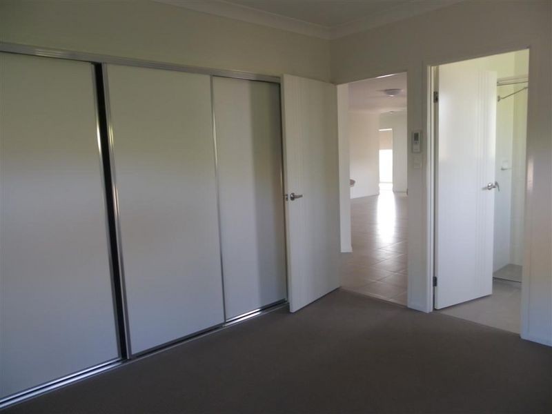 5 Harbour View Terrace, Bowen QLD 4805