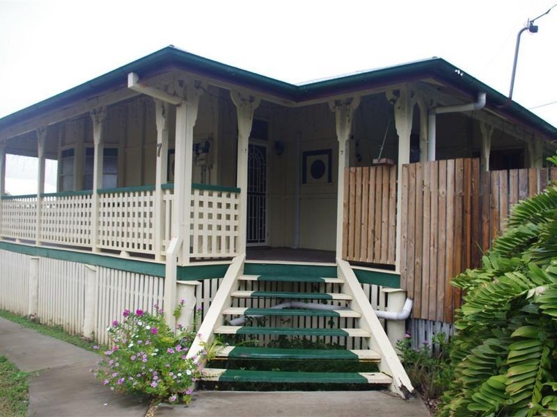 7 Hay Street, Bowen QLD 4805