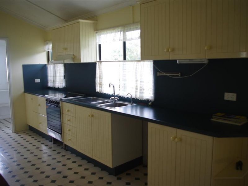 7 Hay Street, Bowen QLD 4805