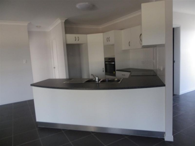 17 Sapphire Cresent, Bowen QLD 4805