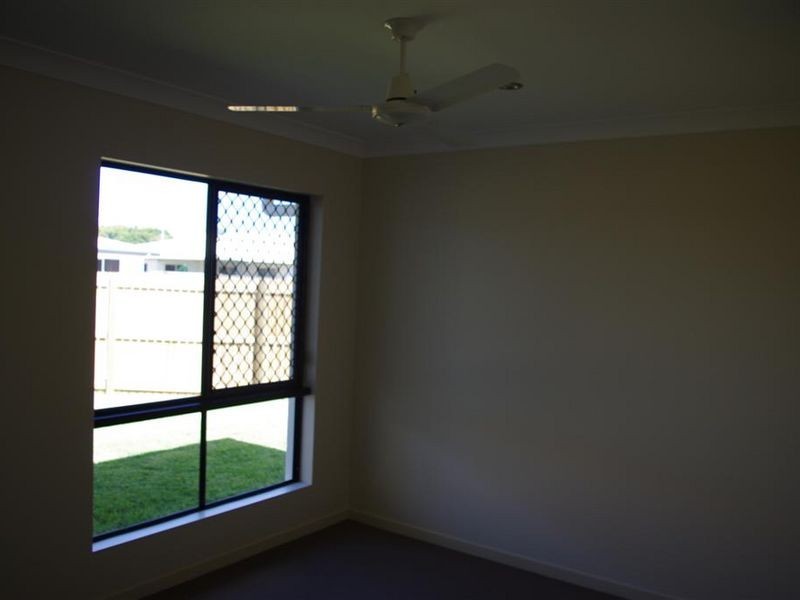 9A Lemon Grove, Bowen QLD 4805
