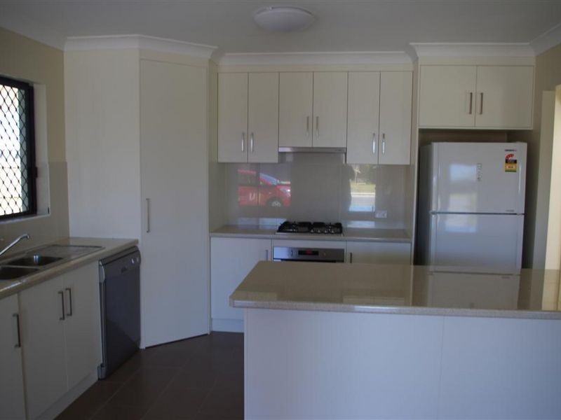9A Lemon Grove, Bowen QLD 4805