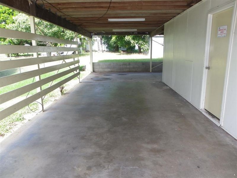 10 Salisbury Crescent, Bowen QLD 4805