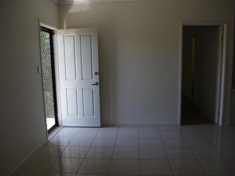 37 Seabreeze Crescent, Bowen QLD 4805