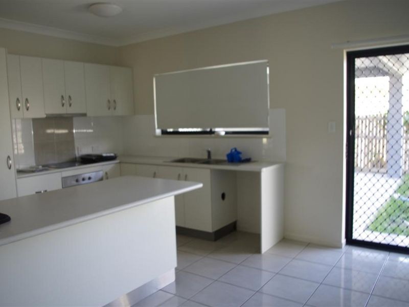 37 Seabreeze Crescent, Bowen QLD 4805