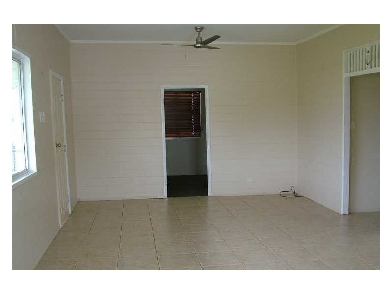 53 Whyte Avenue, Bowen QLD 4805