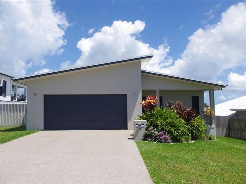 16 Reynolds Street, Bowen QLD 4805
