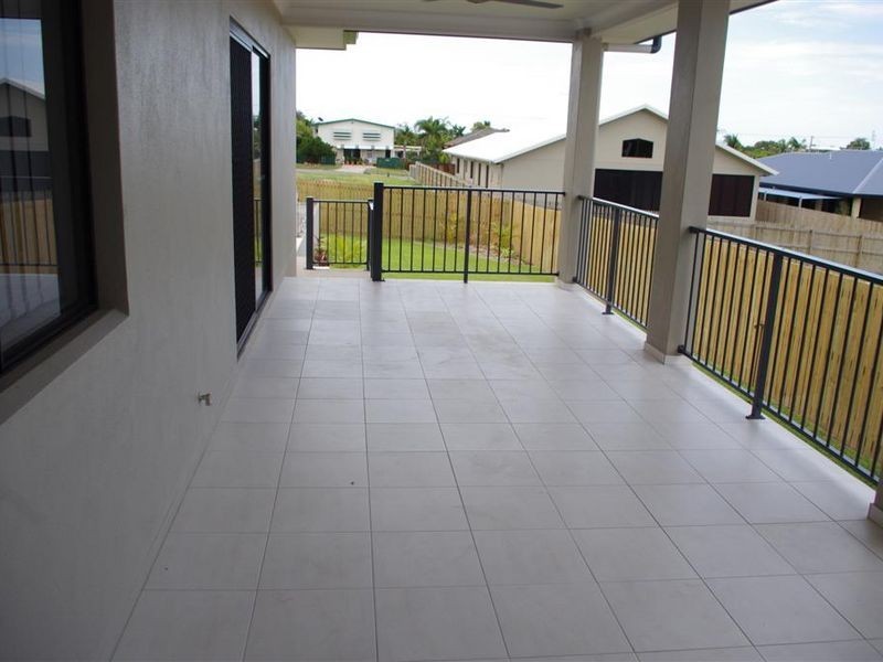 16 Reynolds Street, Bowen QLD 4805