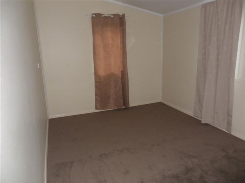 27 Murroona Road, Bowen QLD 4805