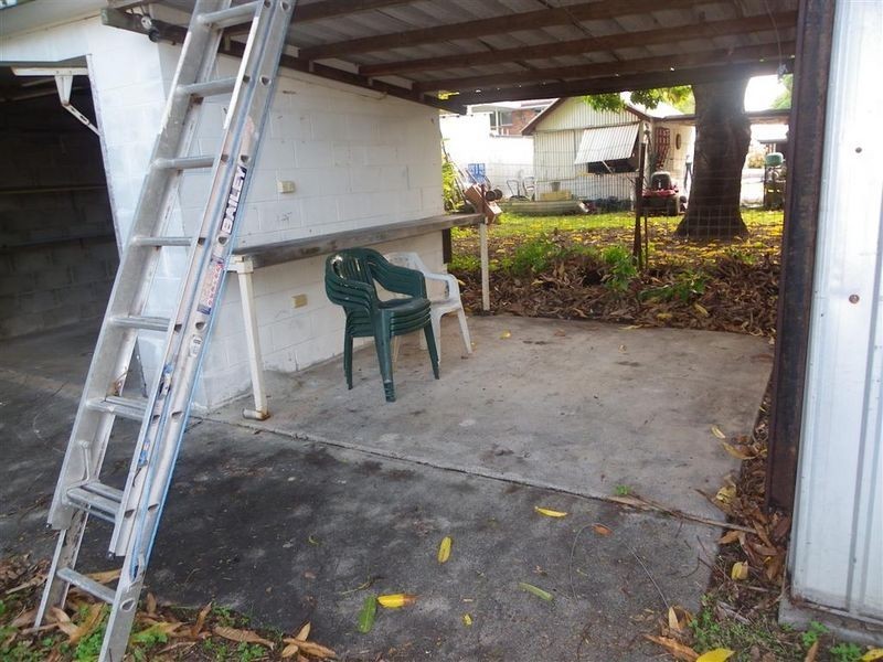 27 Murroona Road, Bowen QLD 4805