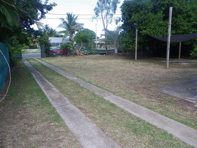 27 Murroona Road, Bowen QLD 4805