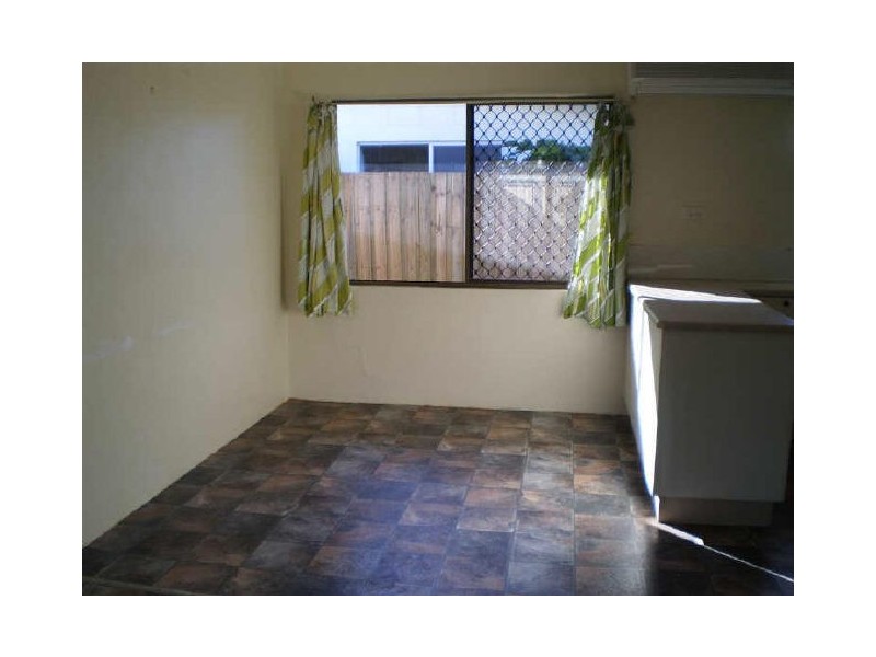 2/20 Marshall Street, Bowen QLD 4805