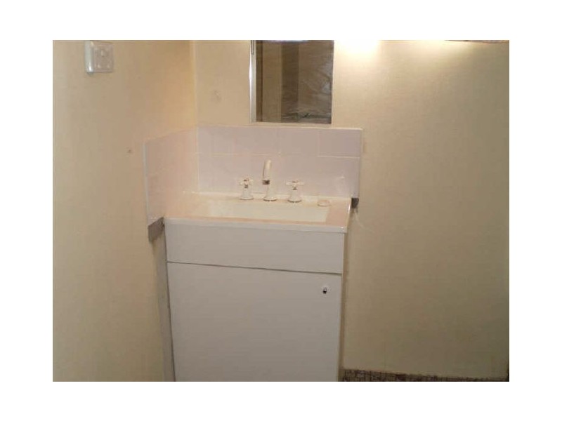 2/20 Marshall Street, Bowen QLD 4805