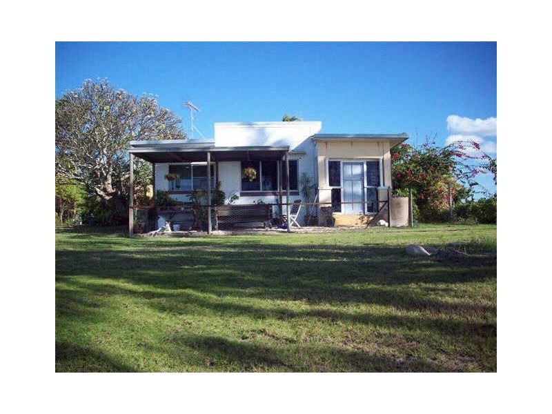 8 Howard Street, Bowen QLD 4805