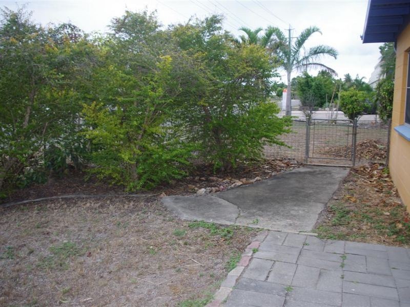 Unit 1/124 Soldiers Road, Bowen QLD 4805