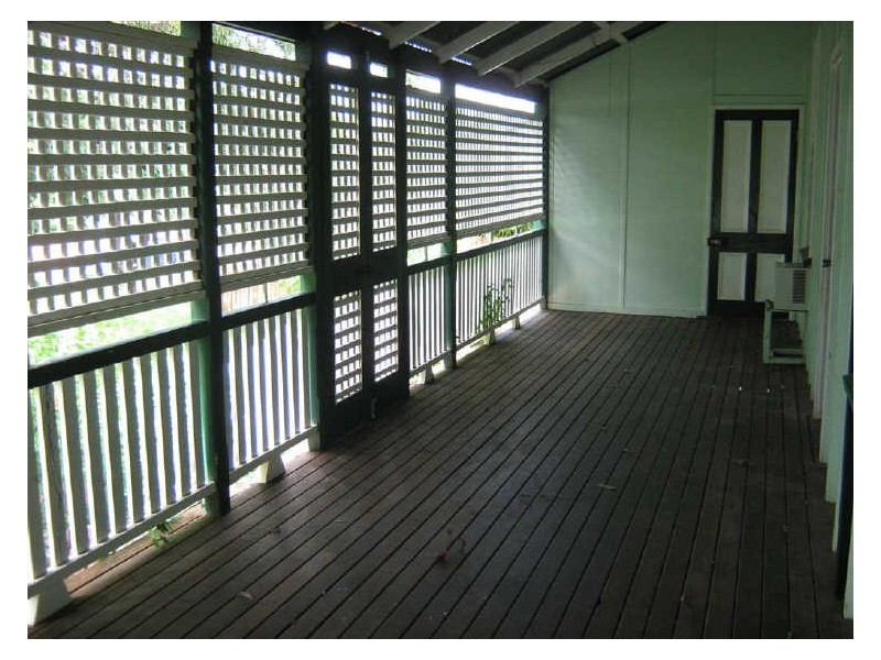 8 Kennedy Street, Bowen QLD 4805