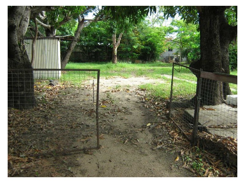 8 Kennedy Street, Bowen QLD 4805