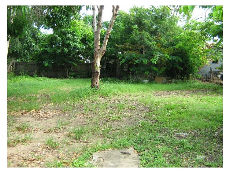 8 Kennedy Street, Bowen QLD 4805