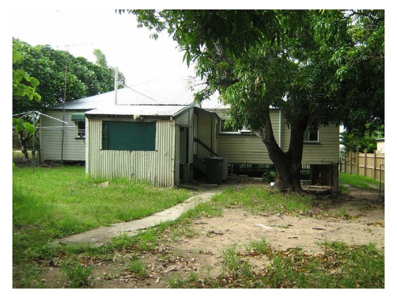 8 Kennedy Street, Bowen QLD 4805