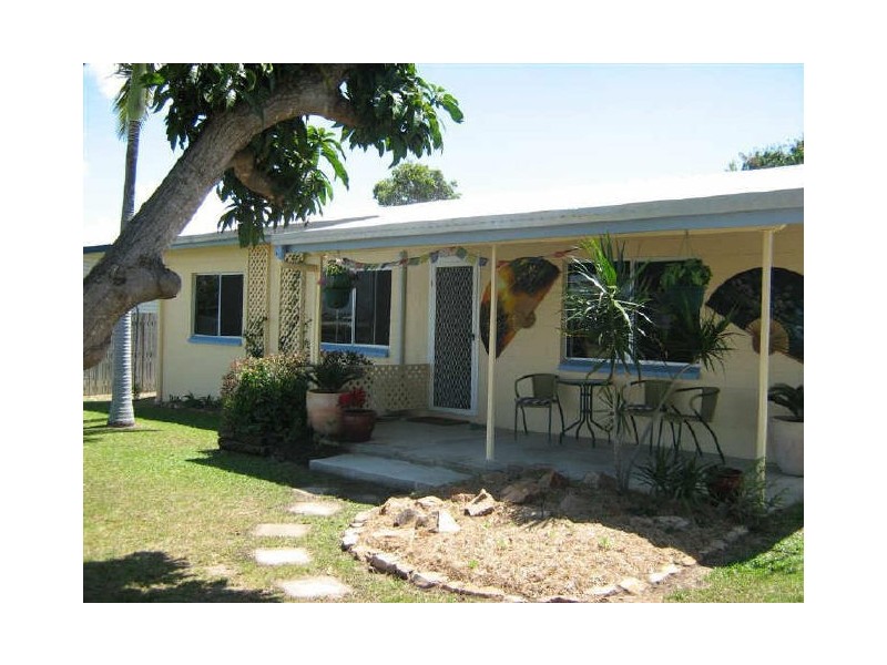 8 Rodney Street, Bowen QLD 4805