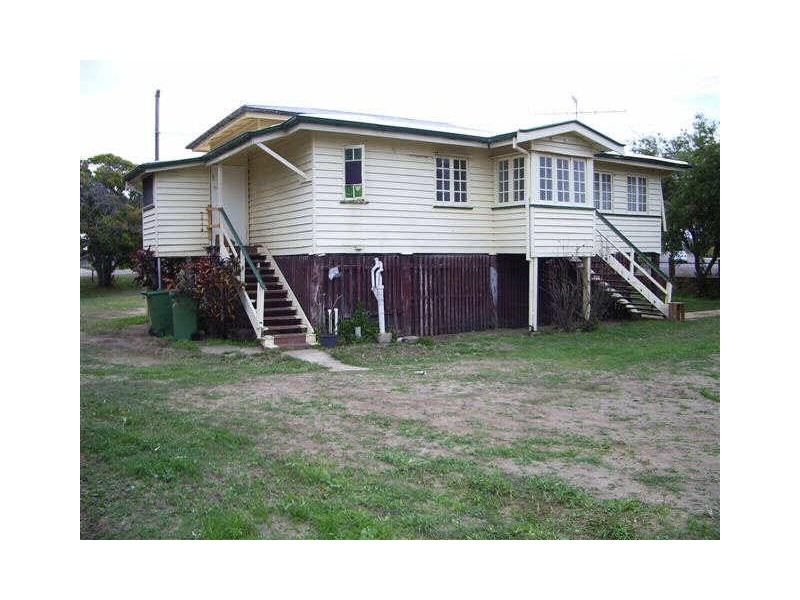 7 Murray Avenue, Bowen QLD 4805