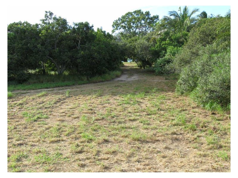 18 Horseshoe Bay Road, Bowen QLD 4805