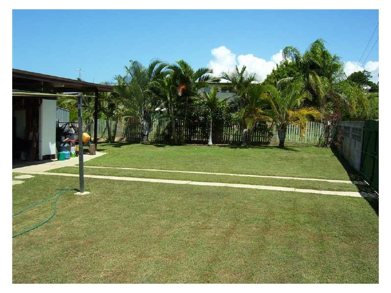17 Scott Street, Bowen QLD 4805