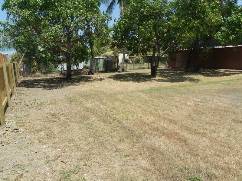 75 Powell Street, Bowen QLD 4805