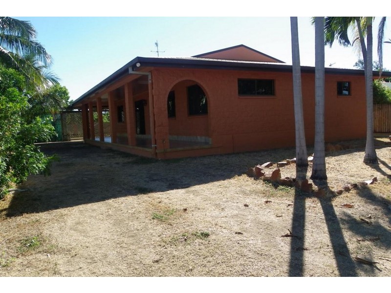 16 Oak Crescent, Bowen QLD 4805